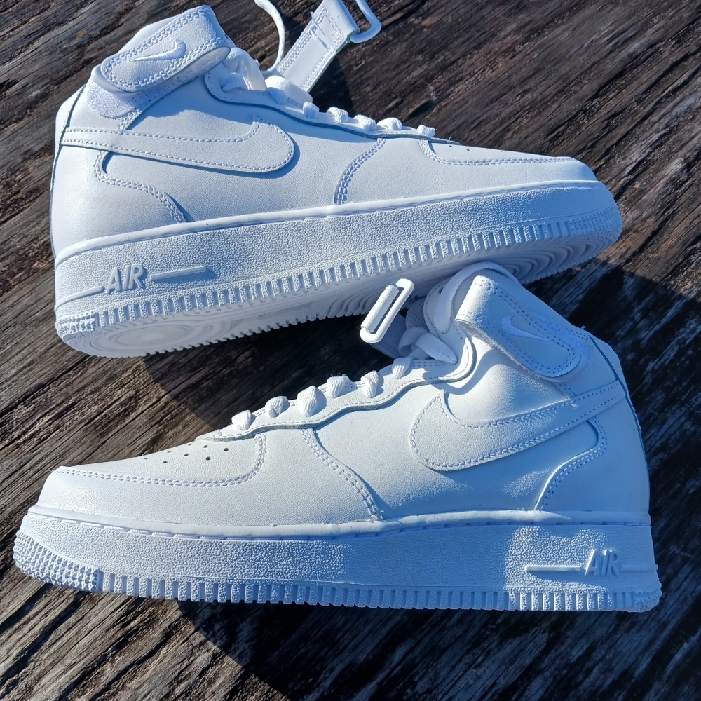 Nike Air Force 1 Lifestyle/Streetwear Shoes Size 7 Youth/8.5 Women - Picture 1 of 9